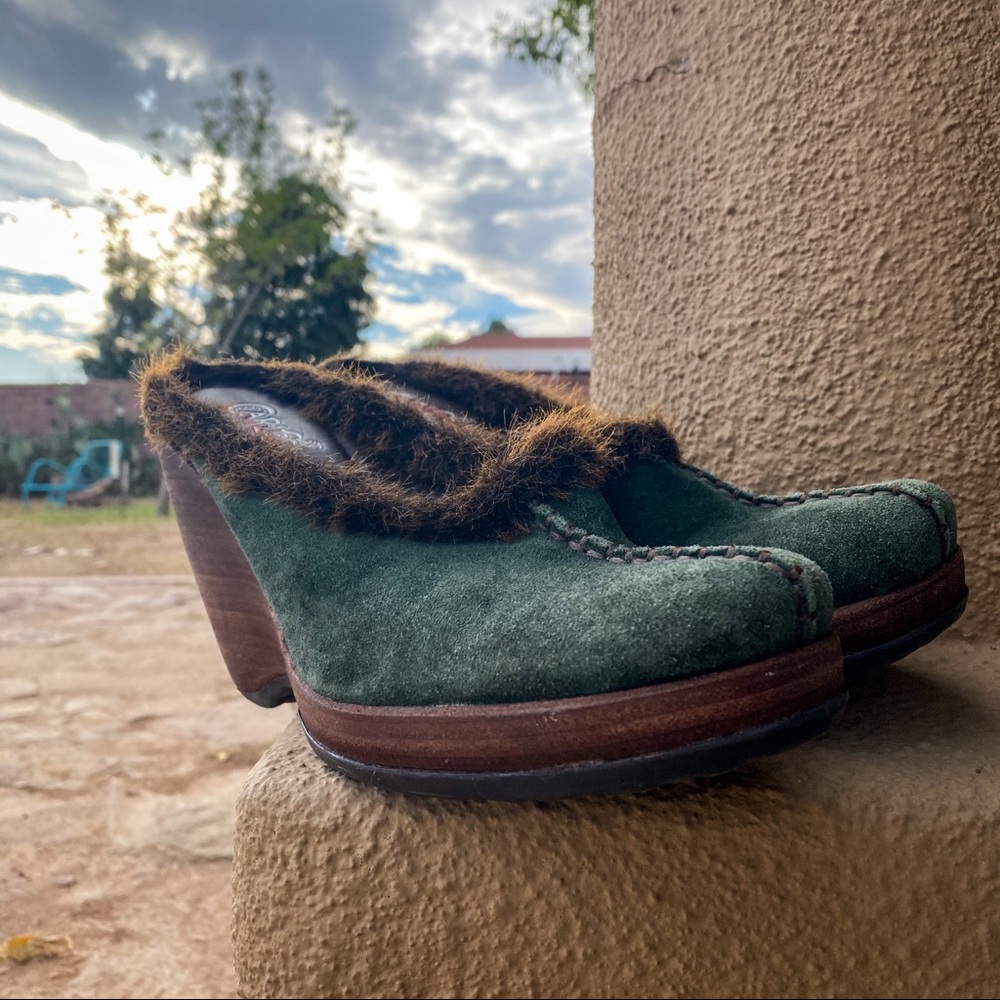 Fur Trim / Green Suede Clogs